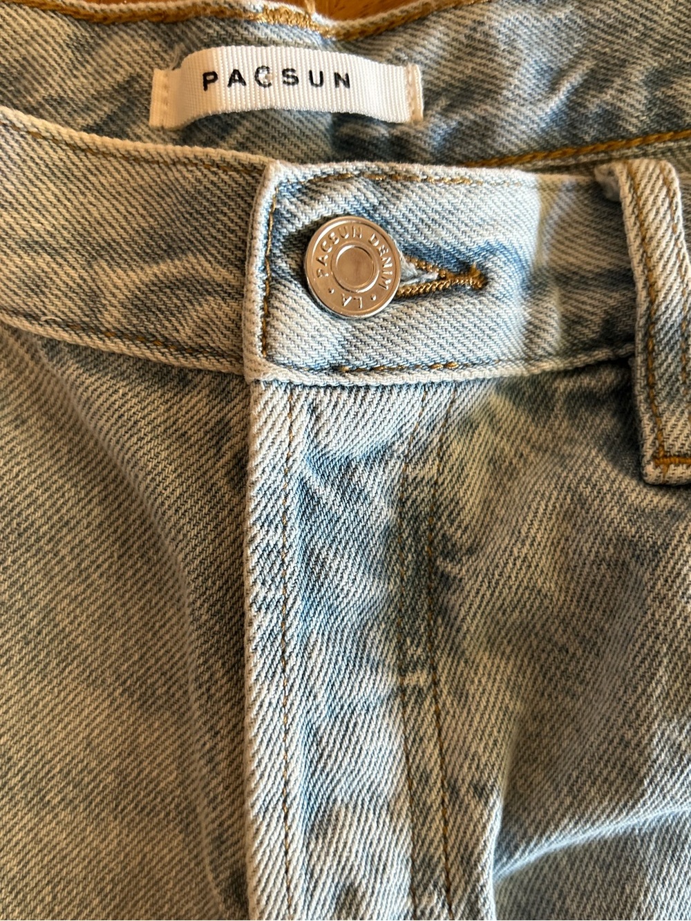 PacSun Light Wash High Rise Distressed Dad Jeans - Button Fly - NWT - Waist: 30 - Picture 4 of 12